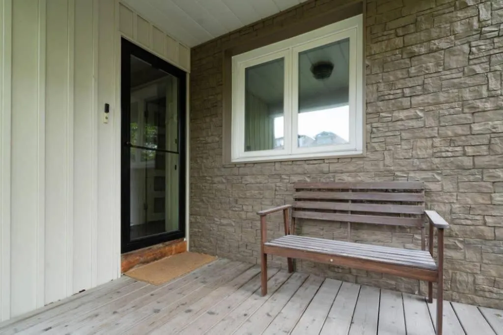Homestay Spacious Room With Ensuite Bathroom Near Subway, Koreatown & Uoft Toronto